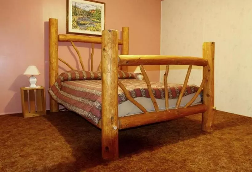 The Mad Musher   Hostel