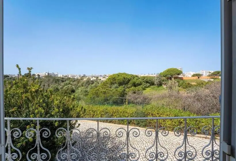 Villa Das Buganvilias by Delilah Collection