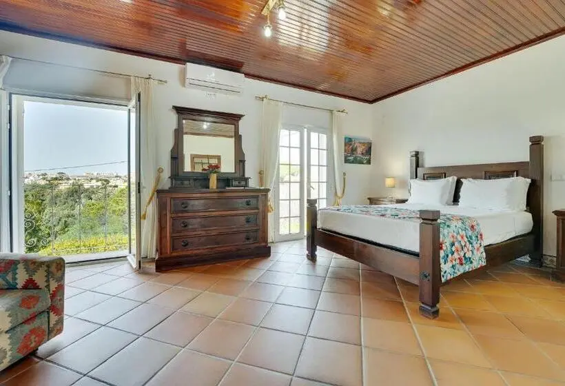 Villa Das Buganvilias by Delilah Collection