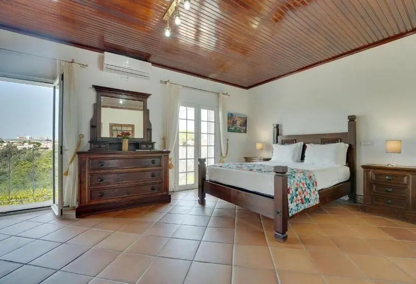 Villa Das Buganvilias by Delilah Collection
