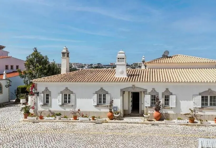 Villa Das Buganvilias by Delilah Collection