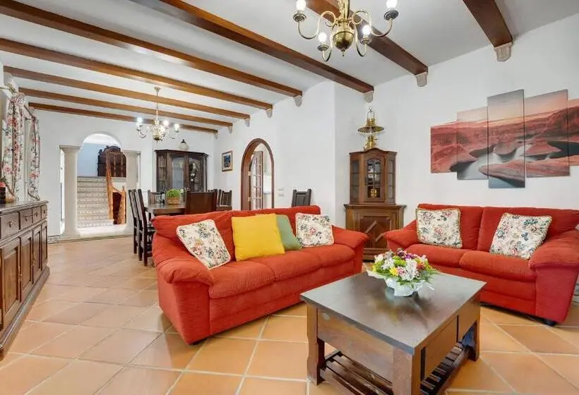 Villa Das Buganvilias by Delilah Collection