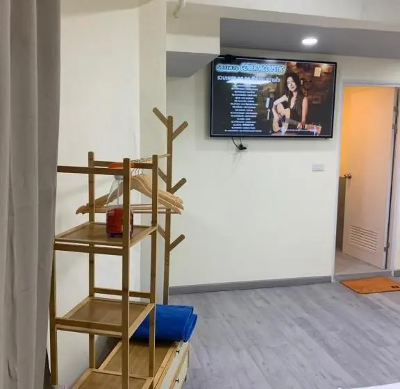 هتل Uncle Yo House
