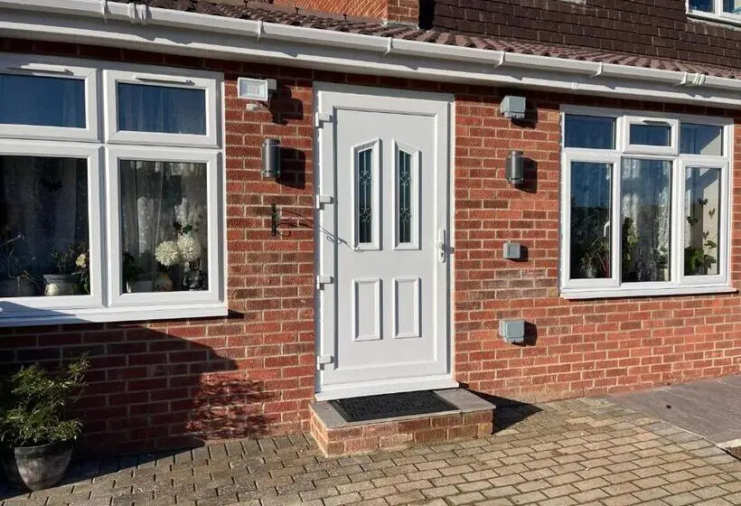 Majatalo Cosy Self Contained Extension With Skylight & Garden View