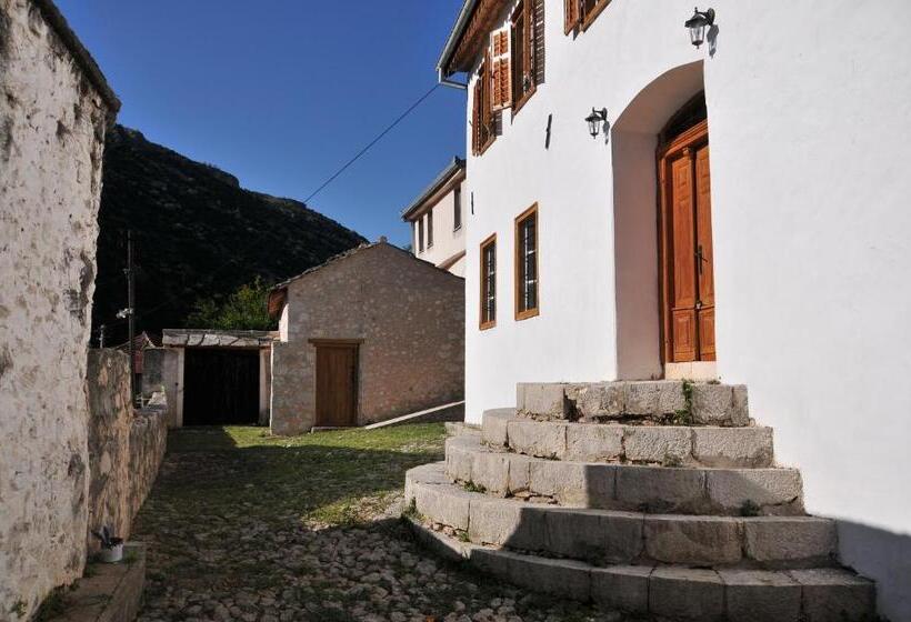 هاستل National Monument Mehmedbasica Kuca