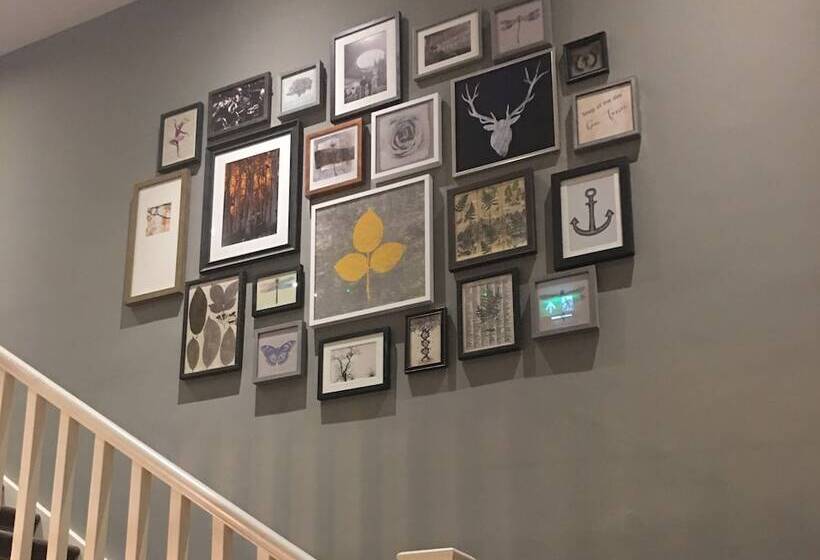 Общежитие The Tower Arms