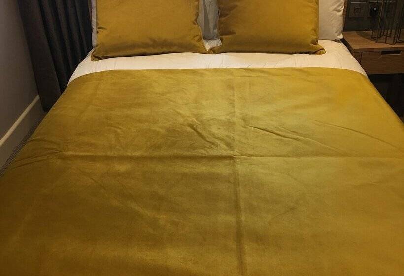 Общежитие The Tower Arms