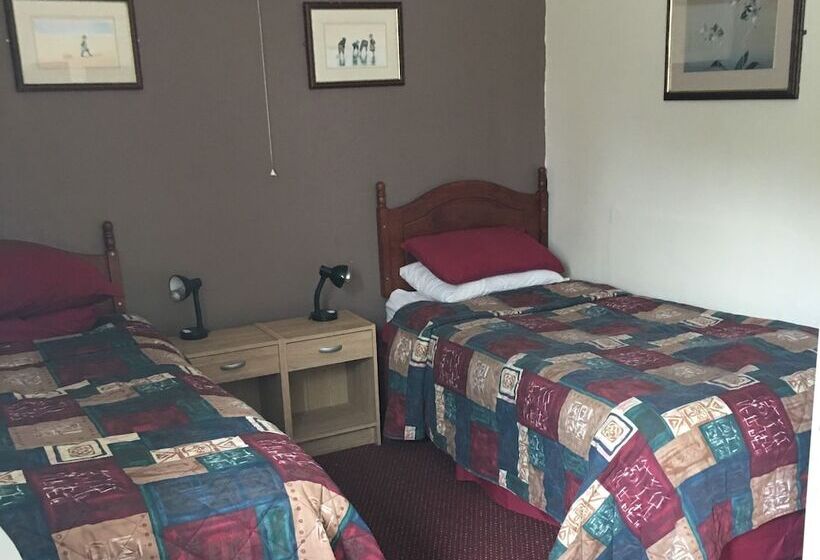 Общежитие The Tower Arms