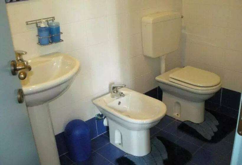 Aamiaismajoitus (B&B) Di Vin Roero