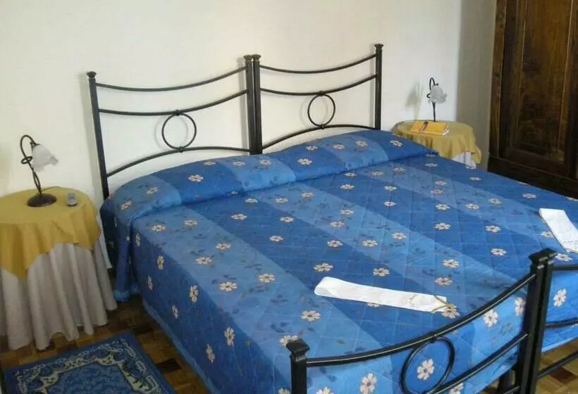 Aamiaismajoitus (B&B) Di Vin Roero