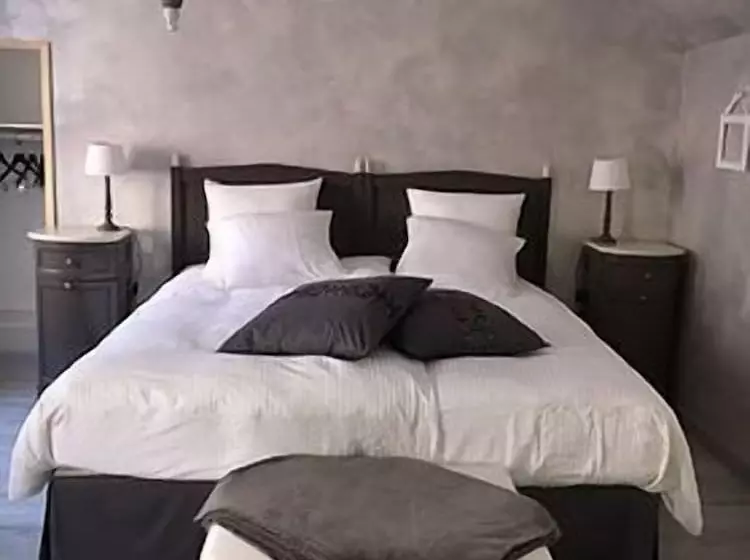 ベッドアンドブレックファースト Le Logis Aux Bulles