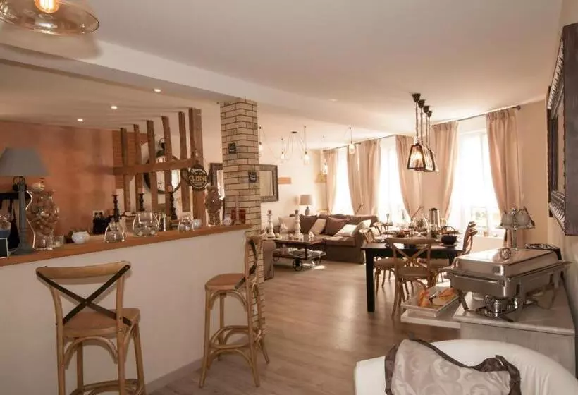 ベッドアンドブレックファースト Le Logis Aux Bulles