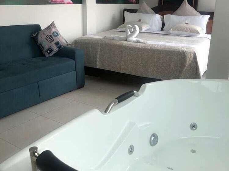 Отель Santa Monica