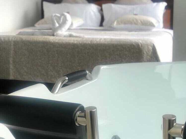 Отель Santa Monica