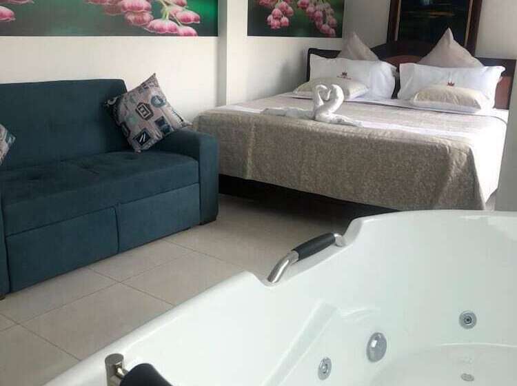 Отель Santa Monica