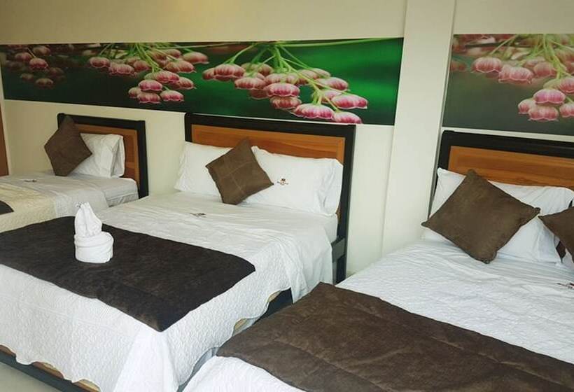 Отель Santa Monica