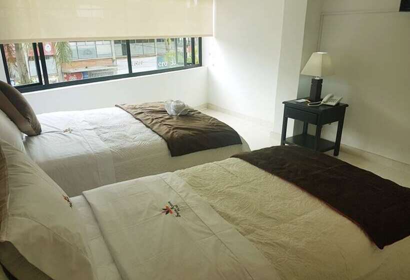 Отель Santa Monica