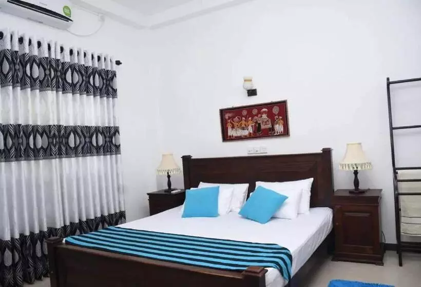 Majatalo Ashen's Beach House