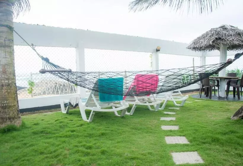 Majatalo Ashen's Beach House