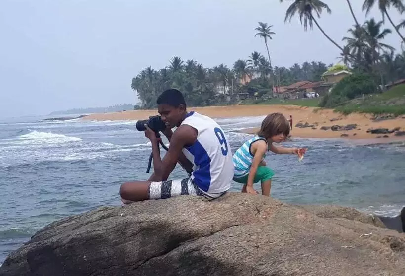 Majatalo Ashen's Beach House