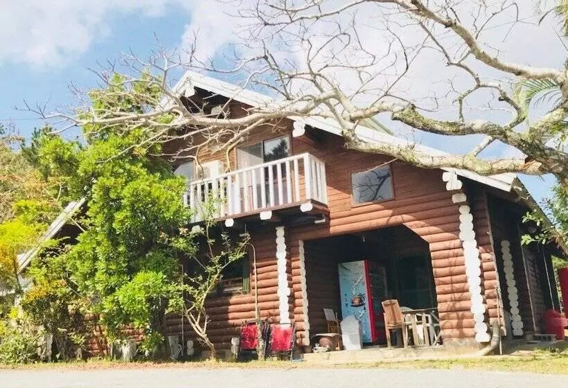 ペンション Guest House Long Island   Hostel