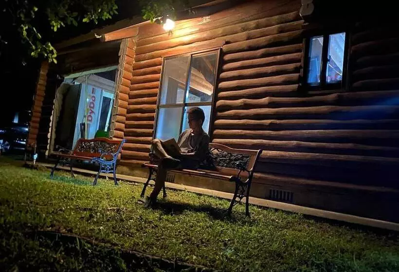 ペンション Guest House Long Island   Hostel