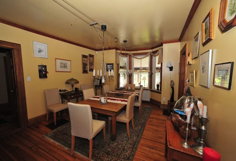 فندق صغير Little Shemogue Inn