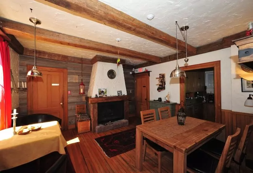 Retkeilymaja Little Shemogue Inn