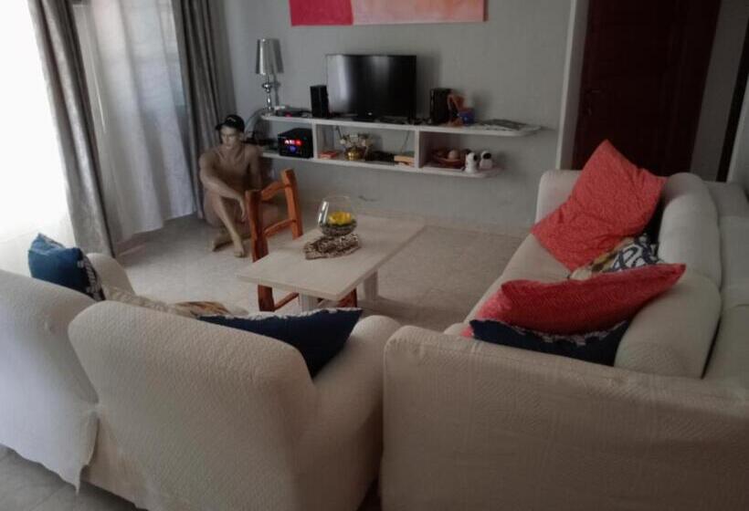 ベッドアンドブレックファースト Free Zone