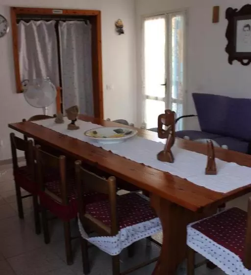 Bed and Breakfast Free Zone