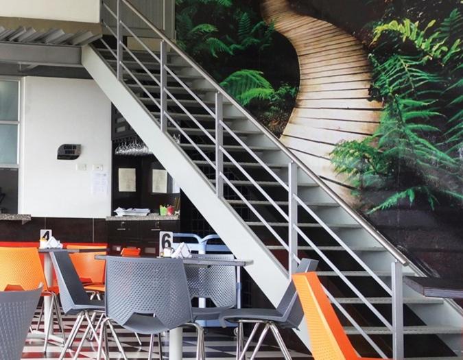 Отель Catama Inn