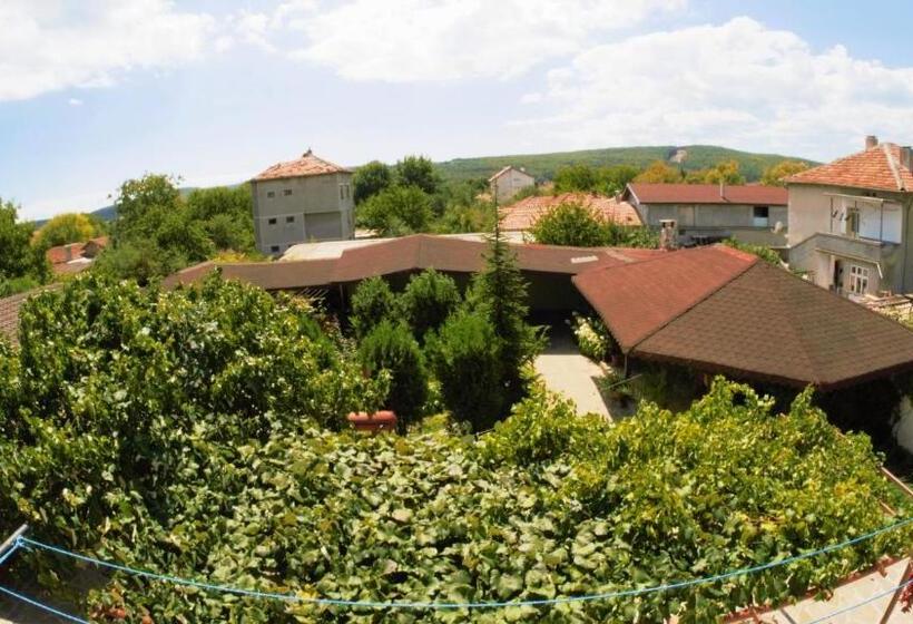 پانسیون Atanasovi House