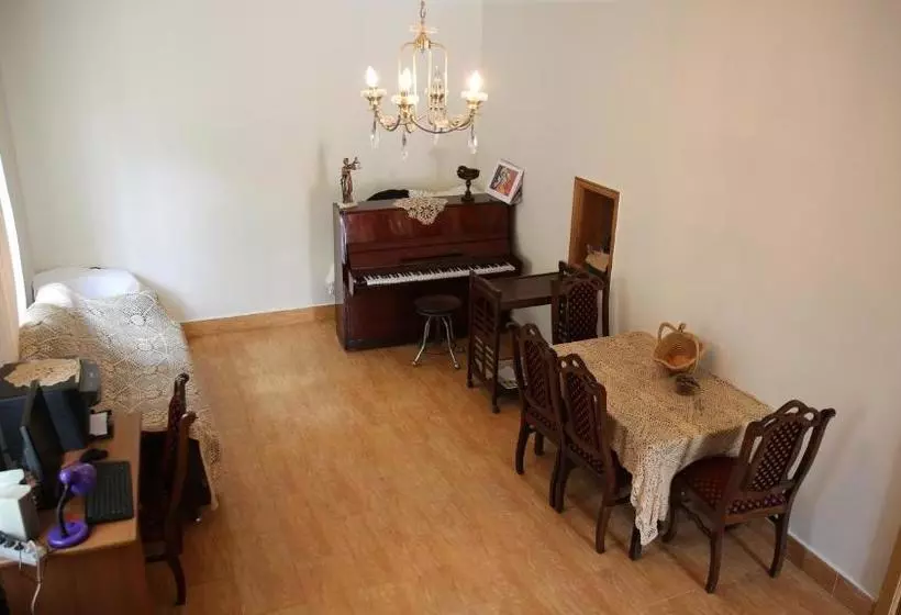 پانسیون Dato S Guesthouse