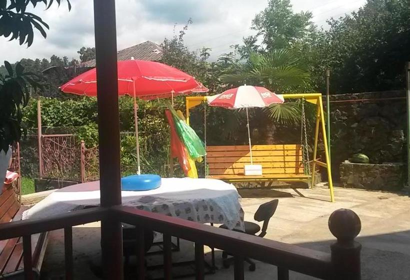 پانسیون Dato S Guesthouse