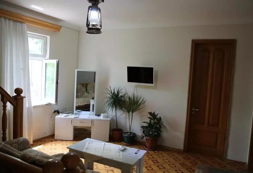 پانسیون Dato S Guesthouse