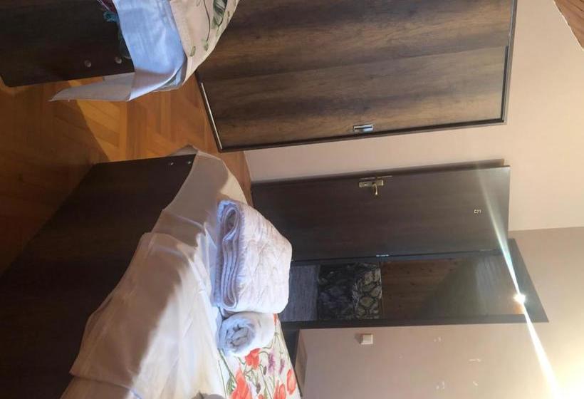 پانسیون Dato S Guesthouse