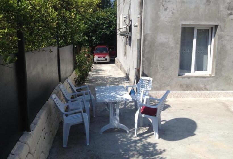 پانسیون Guest House Maxim