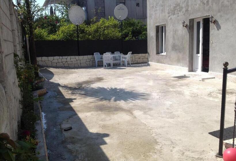 پانسیون Guest House Maxim