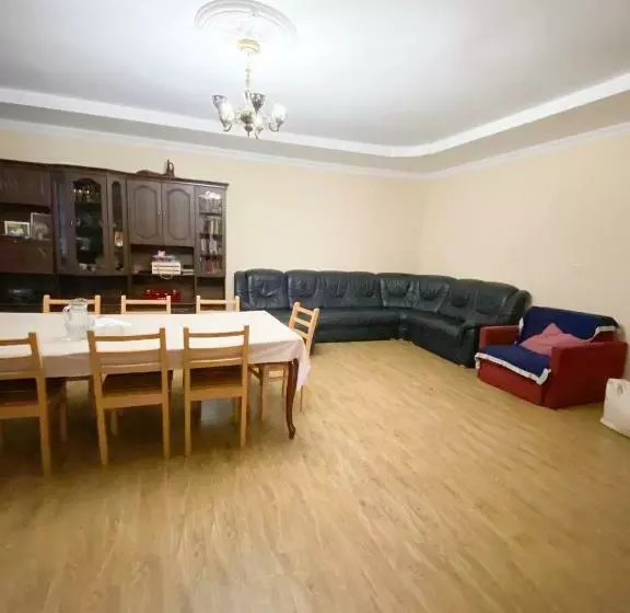 پانسیون Guesthouse Ailama