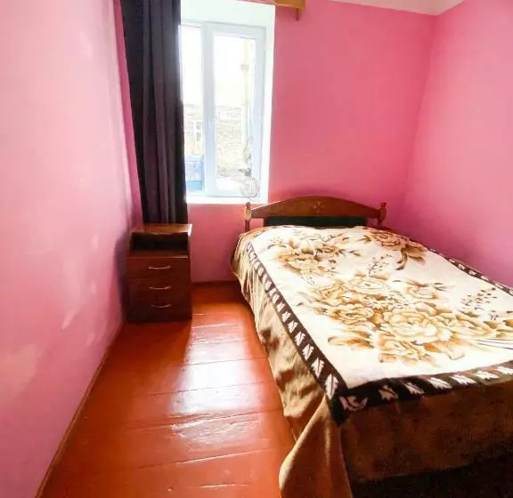 پانسیون Guesthouse Ailama