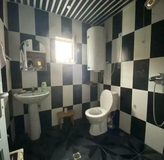 پانسیون Guesthouse Ailama