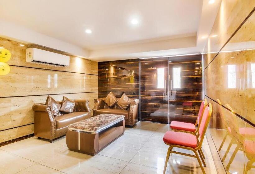 Fabhotel Luxor   Nr Acropolis Mall