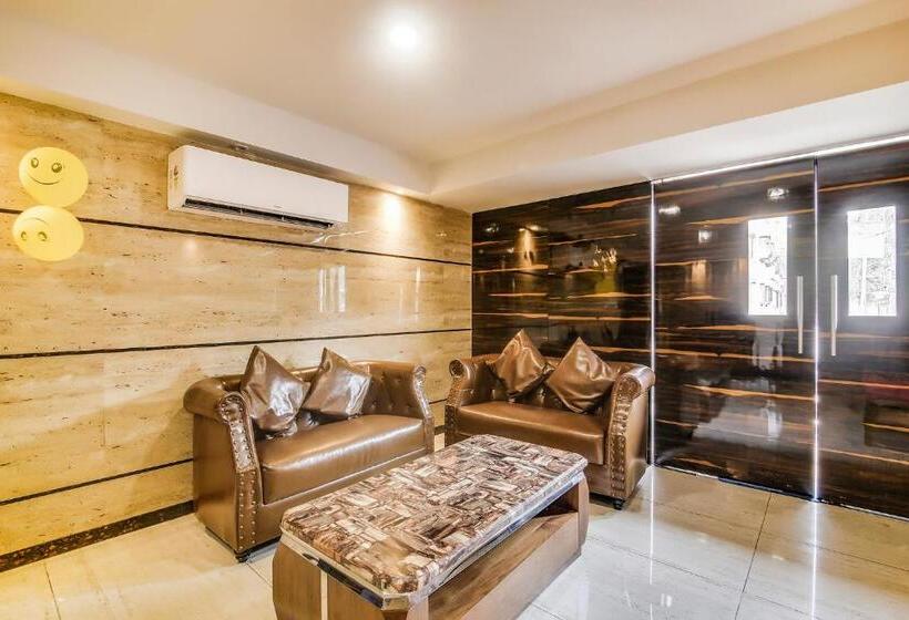 Fabhotel Luxor   Nr Acropolis Mall