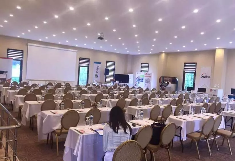 ホテル Park Polonezkoy