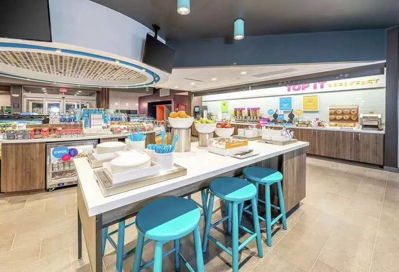 هتل Tru By Hilton Orangeburg