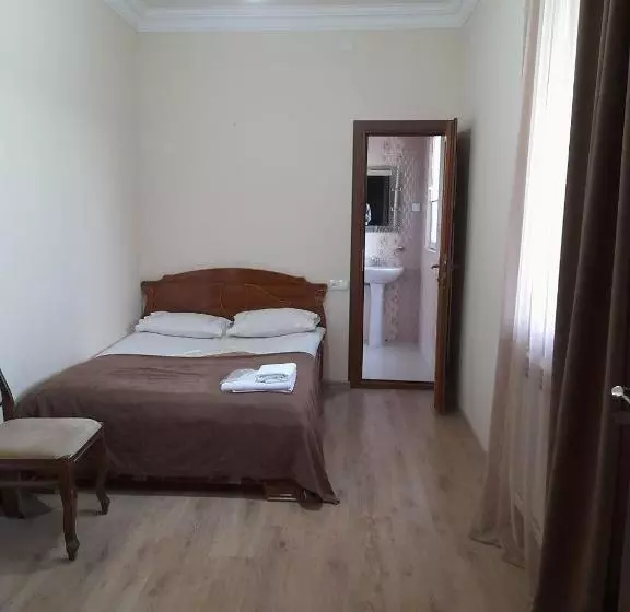 Majatalo Yeganyans Guest House And Wine Yard