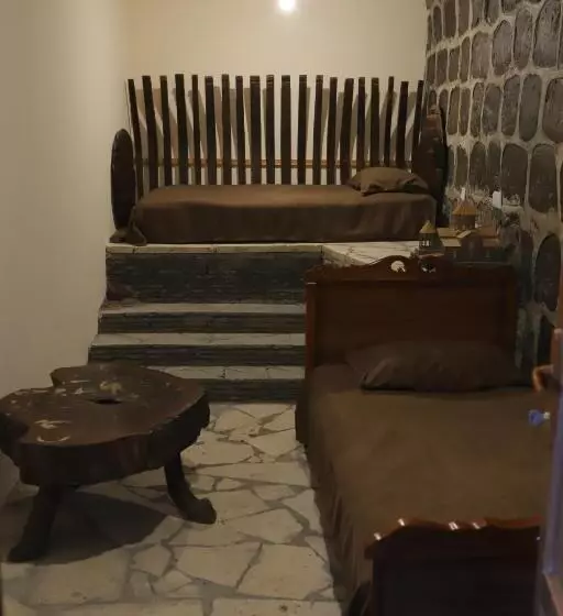 Majatalo Yeganyans Guest House And Wine Yard