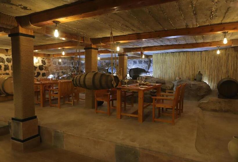 Pensão Yeganyans Guest House And Wine Yard