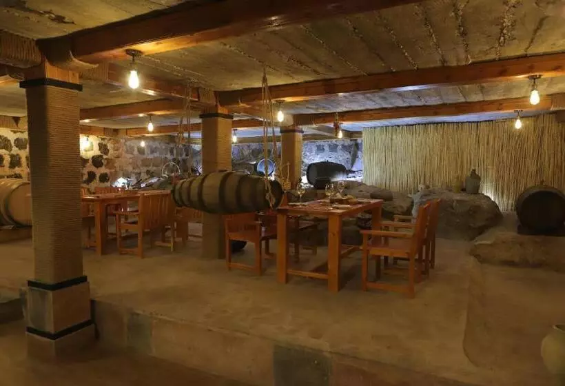 Majatalo Yeganyans Guest House And Wine Yard