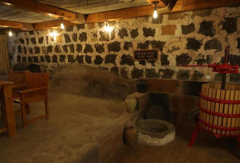 Pensão Yeganyans Guest House And Wine Yard